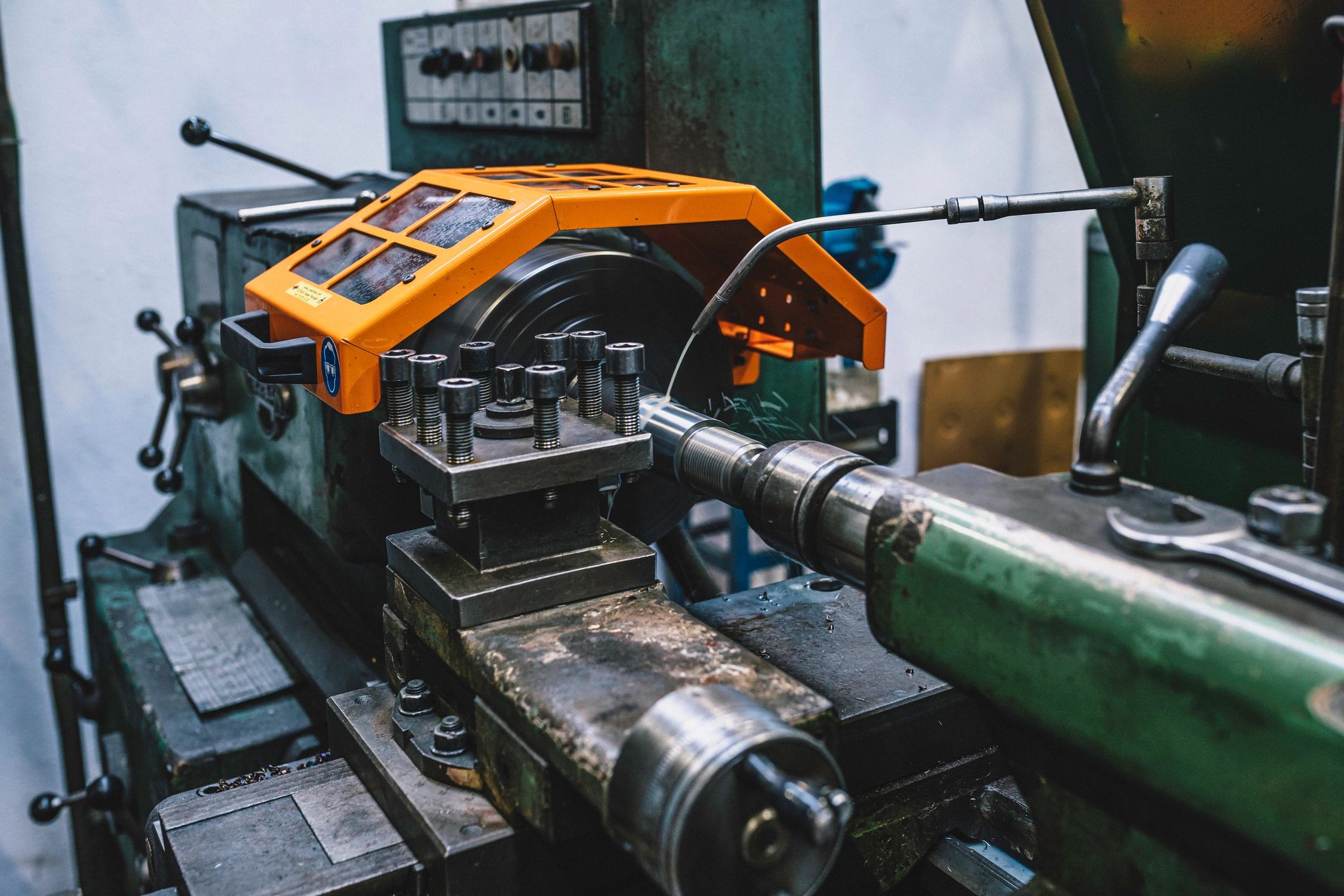 CNC milling process in metal manufacturing